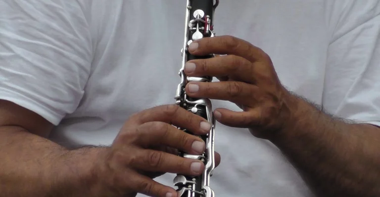 clarinet hand position