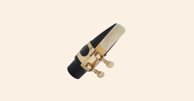 sax mouthpiece with reed and ligature